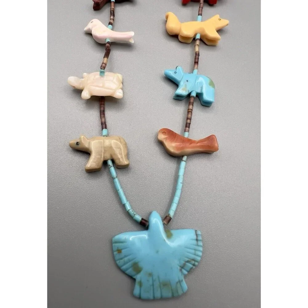 Vintage 70s Zuni Native American Carved Fetish Gemstone Necklace - Picture 5 of 11